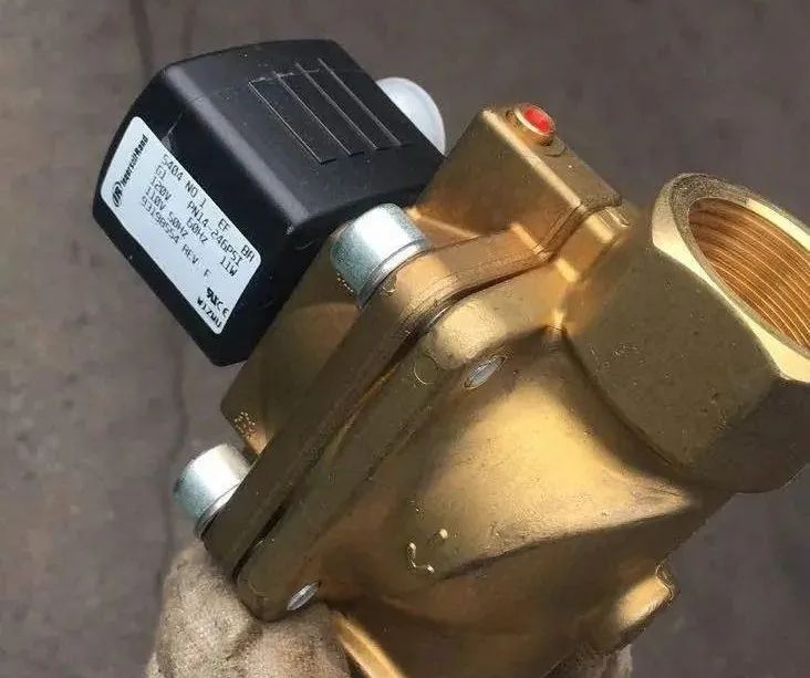 空壓機運轉幾十秒就停